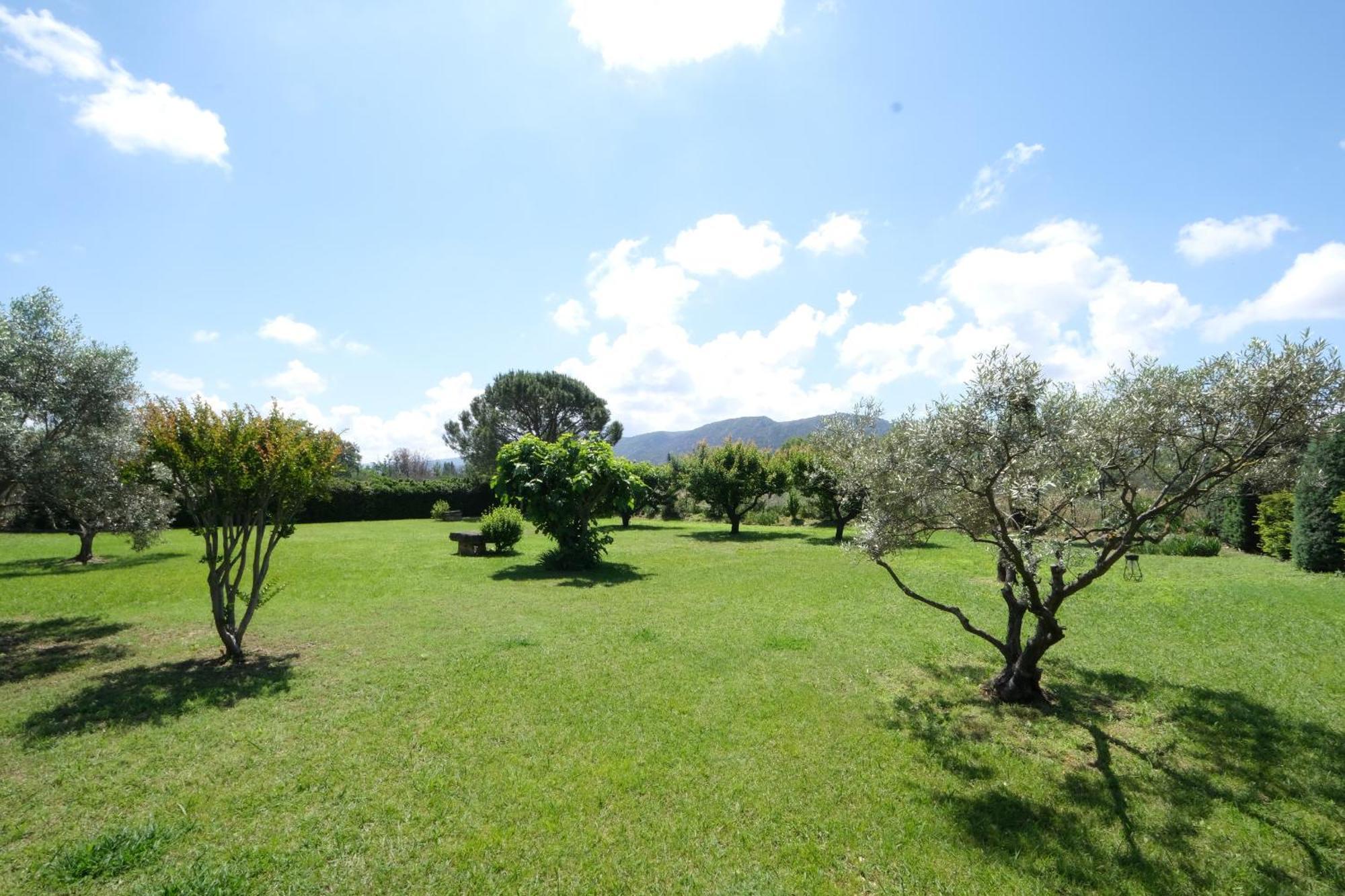 Maison Provençale avec piscine chauffée avec une jolie vue sur le Luberon, située au calme à Robion, proche de l'Isle sur la Sorgue, LS2-326 AMIRADOU Esterno foto
