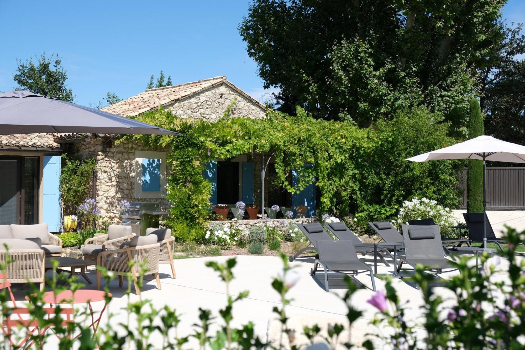 Maison Provençale avec piscine chauffée avec une jolie vue sur le Luberon, située au calme à Robion, proche de l'Isle sur la Sorgue, LS2-326 AMIRADOU Esterno foto